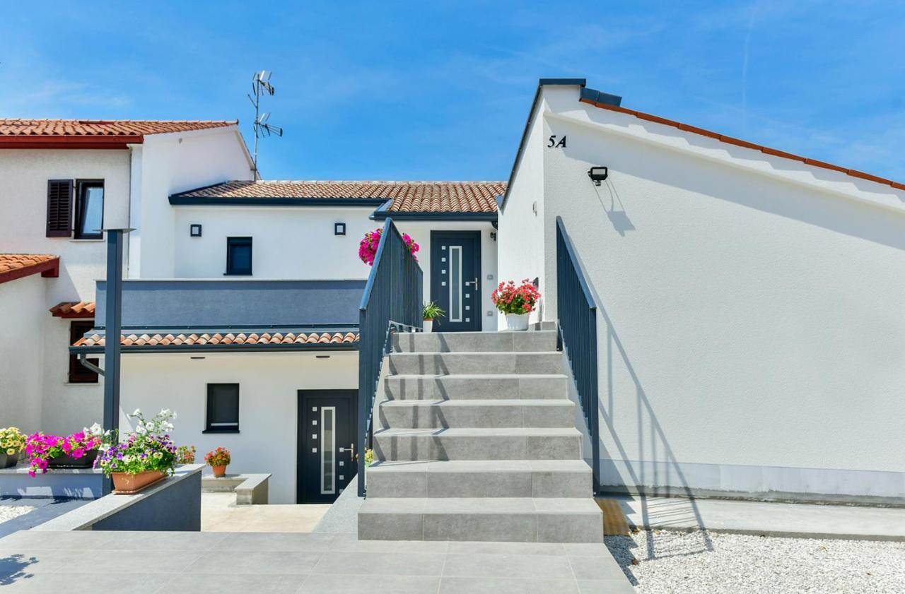 Apartment Aura Porec Exterior photo